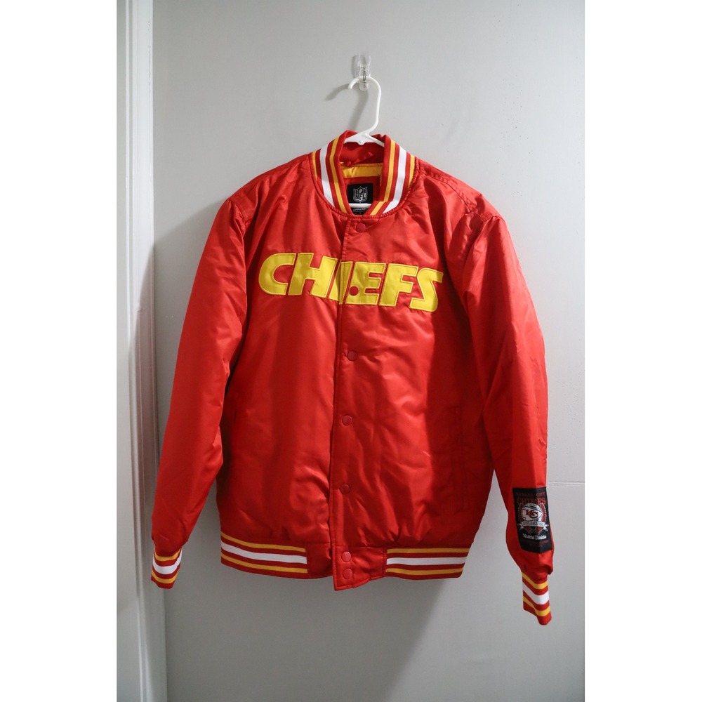 NFL Team Apparel Kansas City Chiefs Red Satin Varsity Jacket Mens Small Bomber